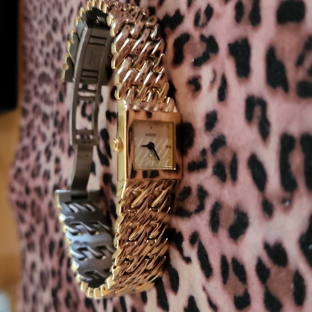 Guess Bracelet Watch Gold